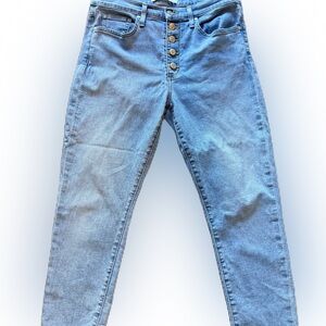 Joe’s Women’s Light Wash Button Fly Denim. Size 30